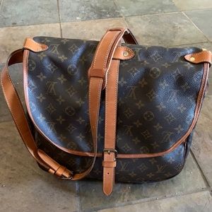 LV Saumur GM Shoulder Bag